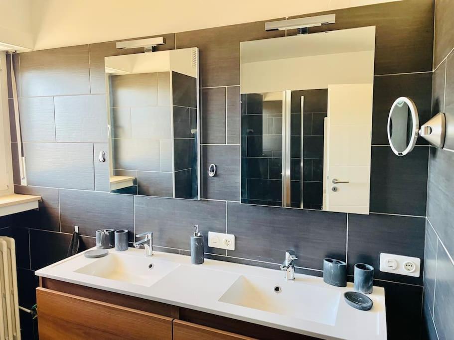Big Penthouse 2 Bedrooms In Center With Parking And Largeterrace-41 Luxembourg Ngoại thất bức ảnh